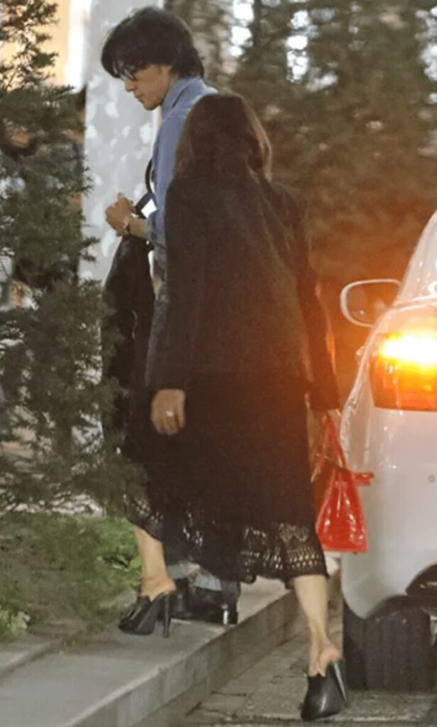 誕生日デートの稲葉浩志と妻